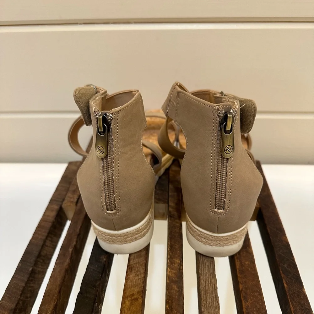 Adrienne Vittadini Sport Cape Ann Taupe Wedge Sandals - Picture 3 of 6